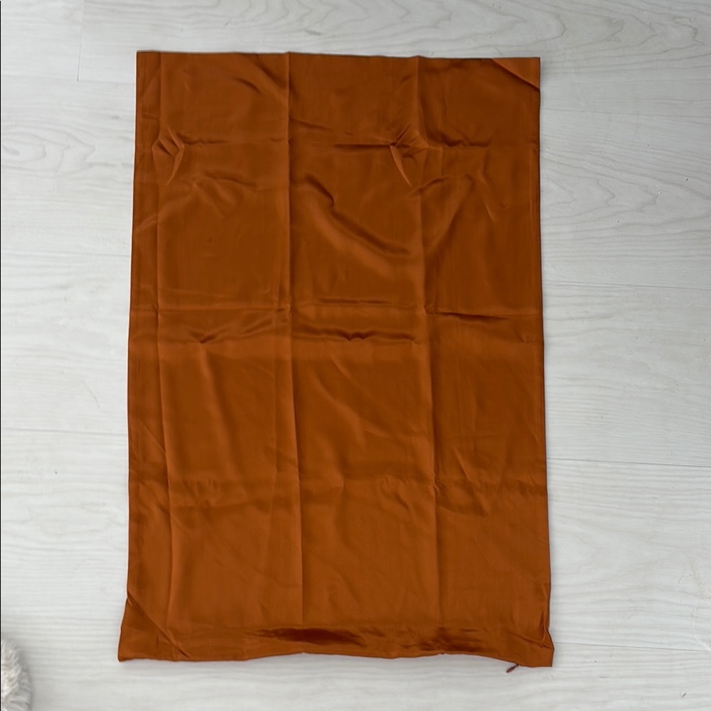 SILK Quince copper pillow case